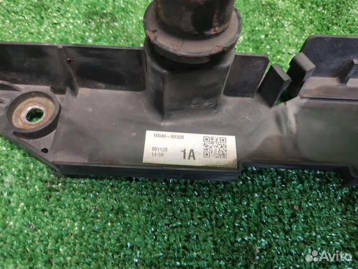 Кожух вентилятора Toyota Auris E150 2009