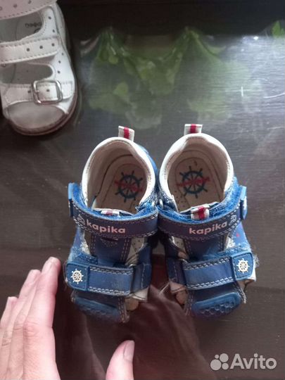 Продам детскую обувь