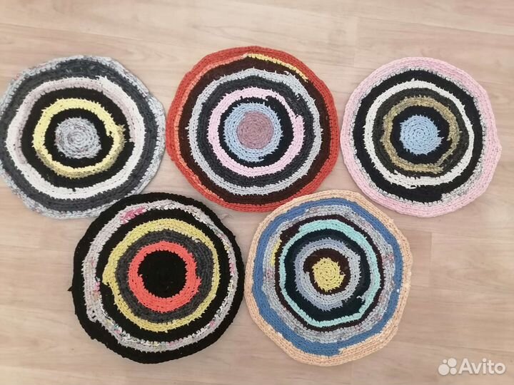 Вязанные коврики 40-45 см