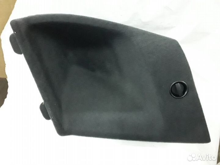 Обшивка багажника левая Audi Q3 8U086398987A