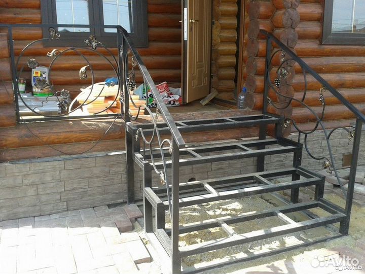 Крыльцо из металла