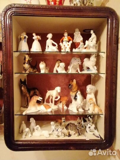 Фарфоровые статуэтки собак из личной коллекции