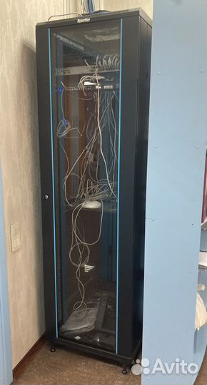 Шкаф напольный Hyperline