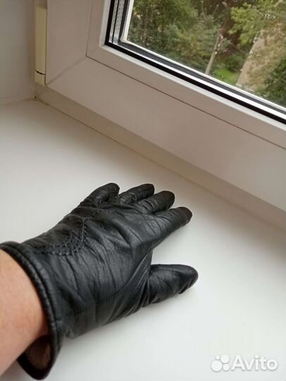 Перчатки женские