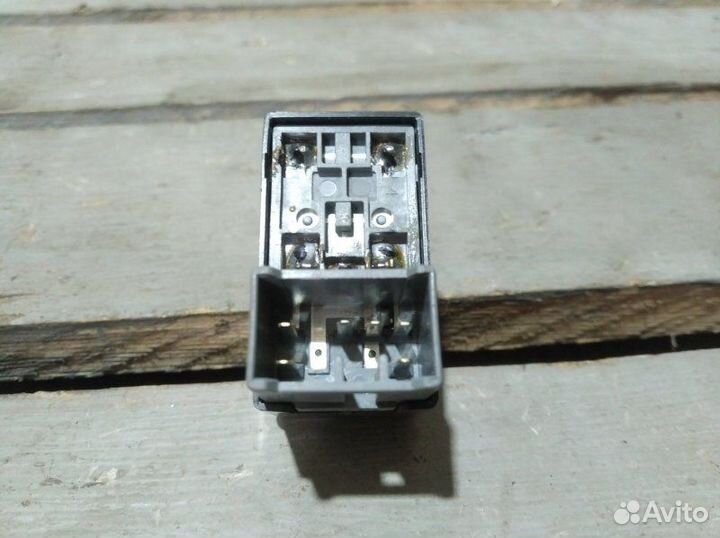 Кнопка стеклоподъемника Chevrolet Lacetti