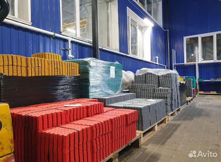 Модульная пвх плитка в автосервис / сто