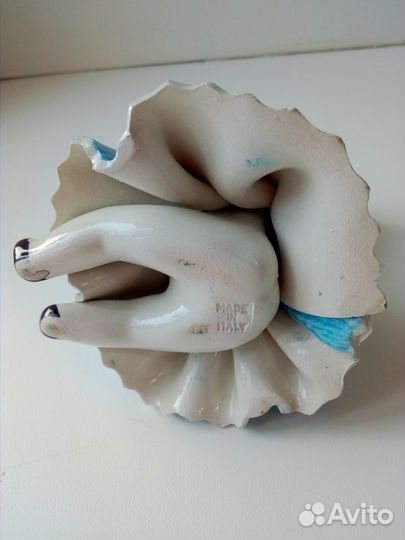 Фарфоровая кукла