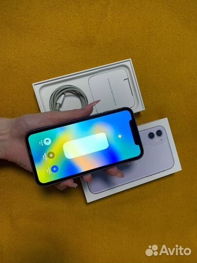 iPhone 11, 64 ГБ