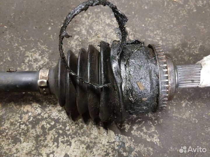 Привод левый Lifan x60 1.8 МКПП с дефектом