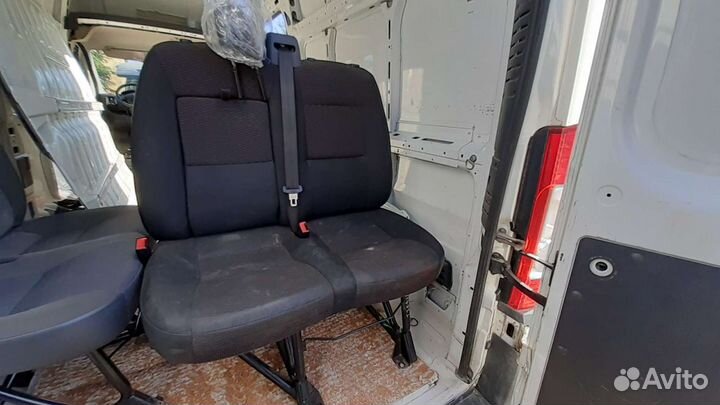 Передние сидения пассажирские citroen jumper