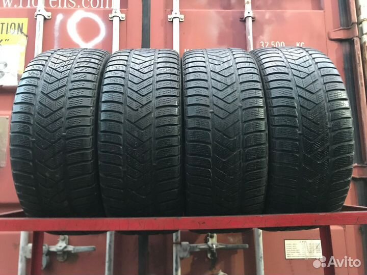 Pirelli Winter Sottozero 3 235/50 R18 94E