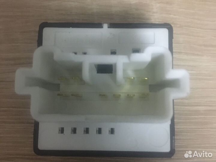 Блок управления зеркалами Митсубиси