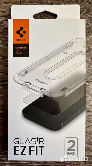 Стекло защитное Spigen Glastr EZ FIT iPhone 14 Pro