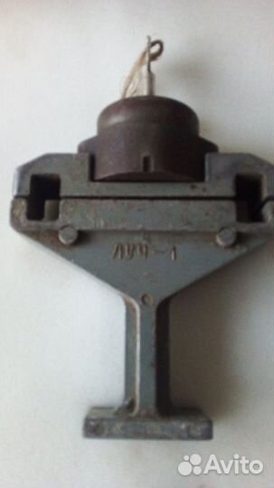 Замок на педали против угона