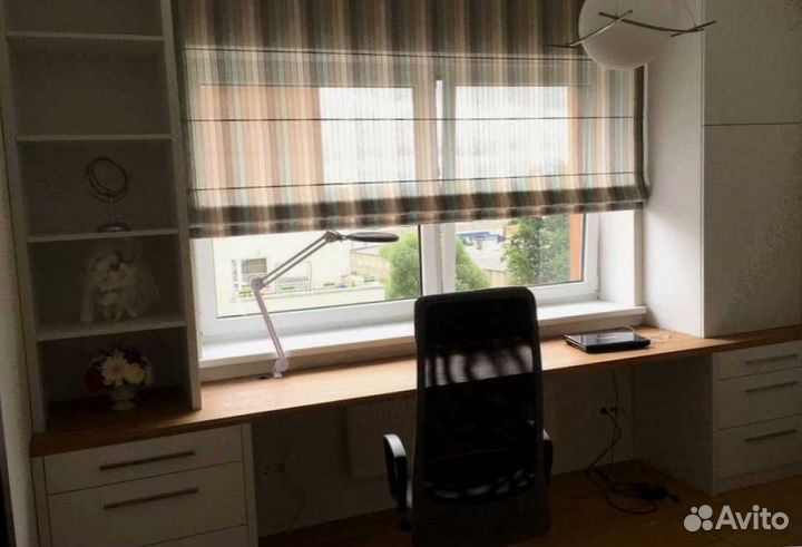 Рабочая зона у окна