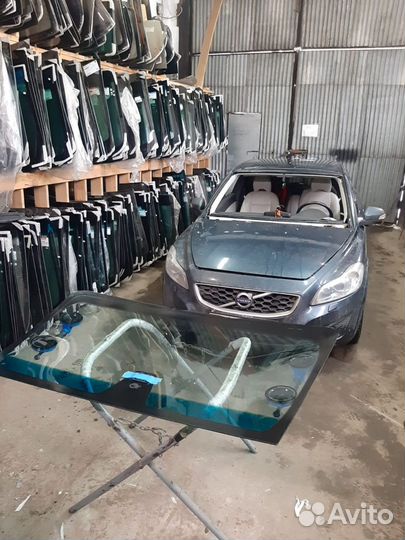 Лобовое стекло Volvo s40 с40