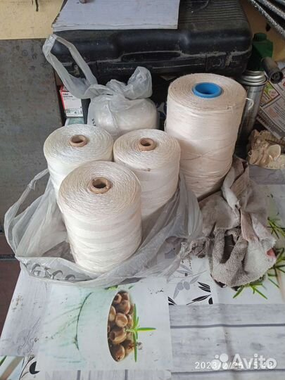 Нитки капроновые