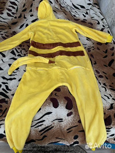 Кигуруми в виде пикачу