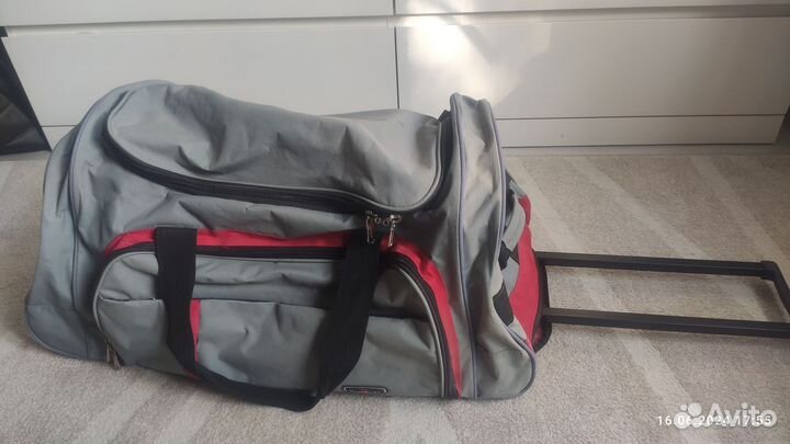 Сумка на колесах