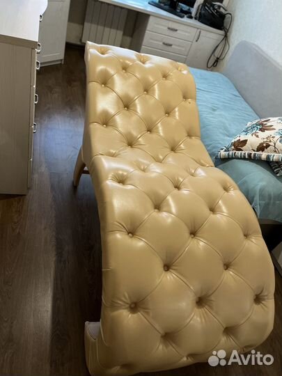 Анатомическая кушетка для наращивания ресниц