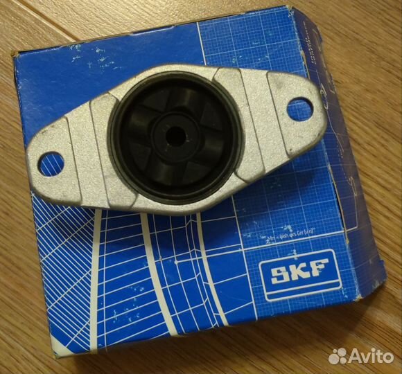 Опора заднего амортизатора SKF vkda 40415 T