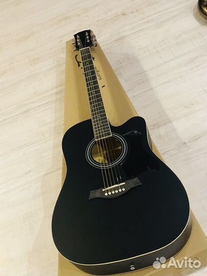 Гитара Большая Черная матовая