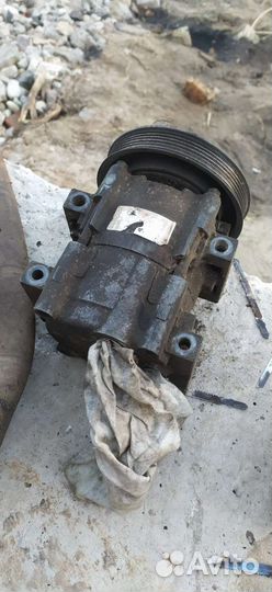 Компрессор кондиционера Форд Мондео 1