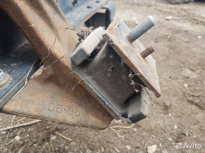 Опора двигателя Hino 300 2007-н.в