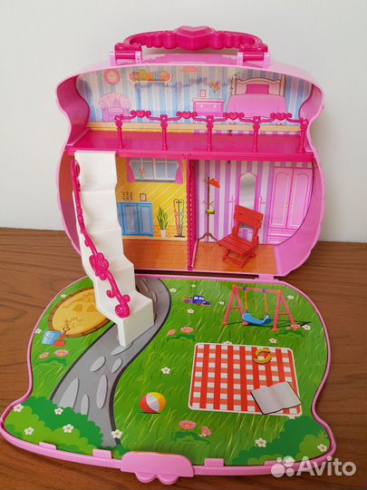 Кукольный домик в чемодане