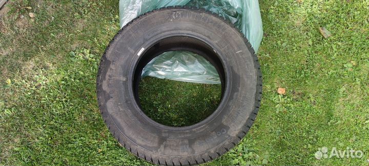 Continental Conti4x4IceContact 225/70 R16 и 225/70 R16 110T