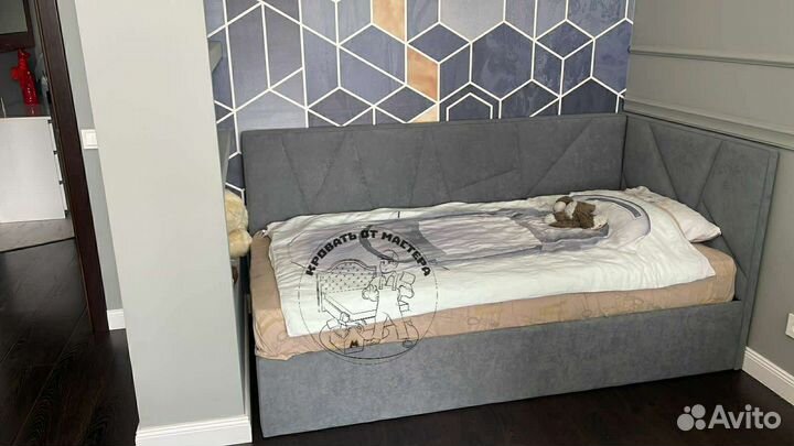 Детская кровать с мягкими бортиками