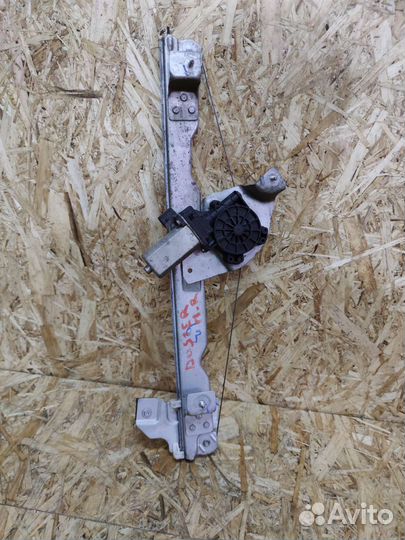 Стеклоподъемник передний правый Renault Duster