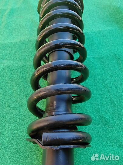 Передний амортизатор toyota land cruiser prado 120