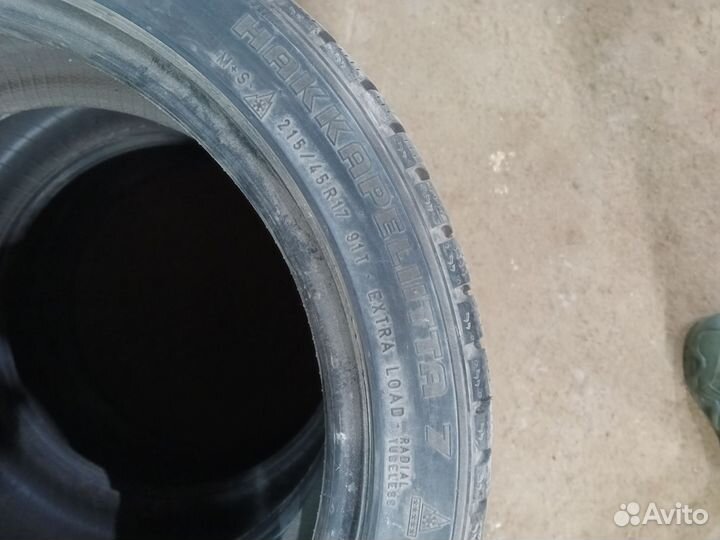 Nokian Tyres Hakkapeliitta 7 215/45 R17