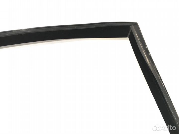 Уплотнитель задний левый BMW 5 E60