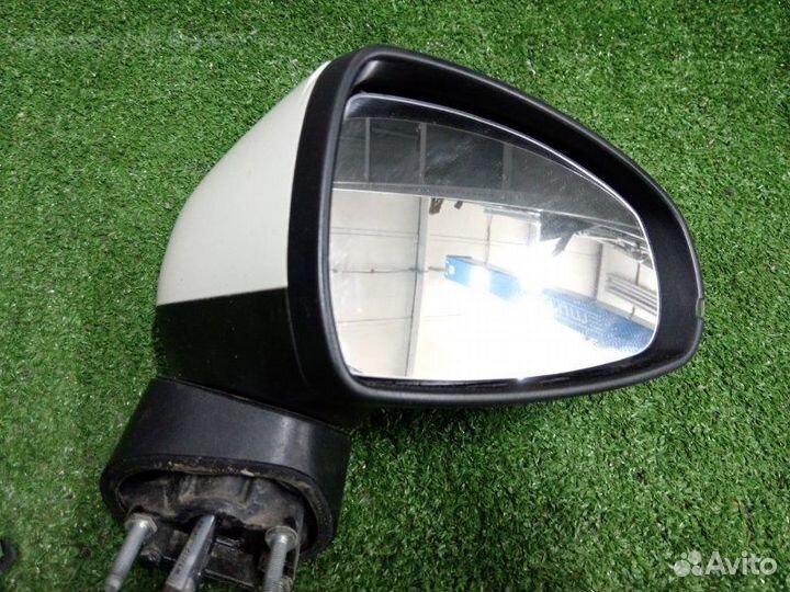 Зеркало заднего вида боковое правое Audi A1 8X1