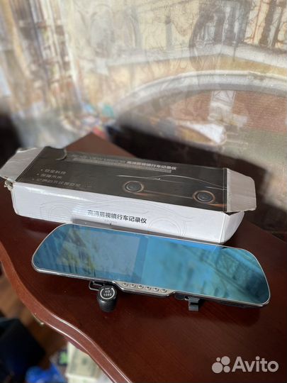 Видеорегистратор-зеркало заднего вида U-route S600