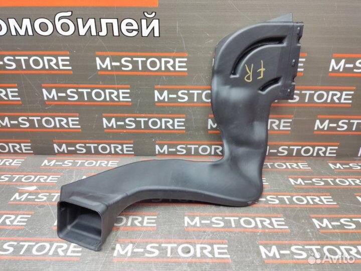 Воздуховод печки передний правый Mercedes-Benz