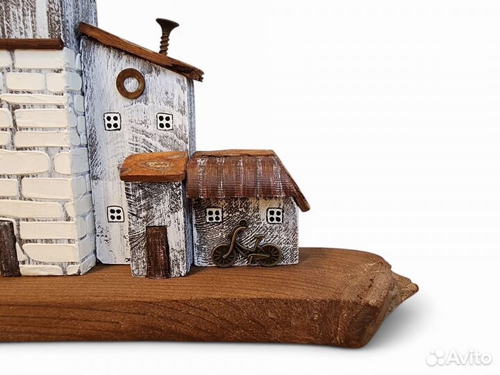 Декоративная композиция из дрифтвуда Старый Город