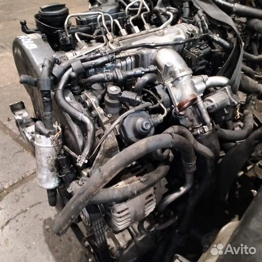 Двигатель Volkswagen Tiguan CBA