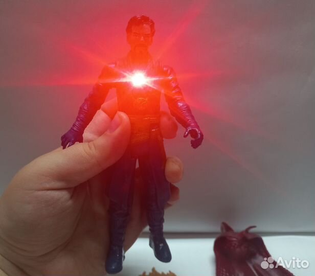 Доктор Стрэндж игрушка