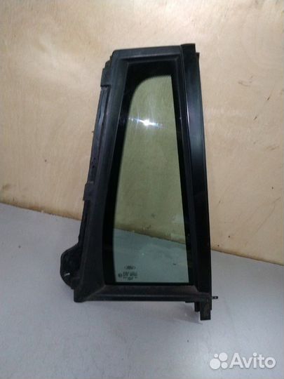 Форточка задней правой двери Форд Мондео 3