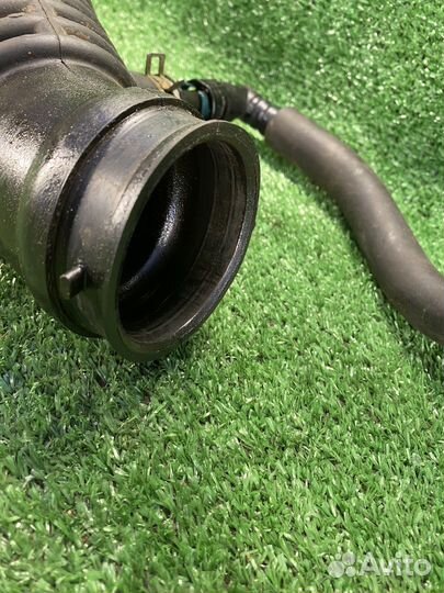 Патрубок воздушного фильтра Mazda CX-7