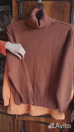 Женский свитер