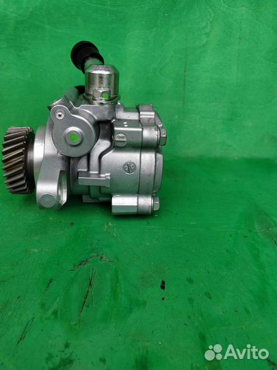 Насос гур 1HD-FTE toyota land cruiser 100