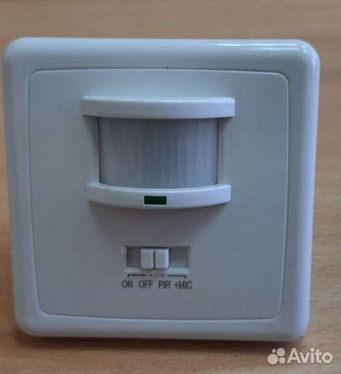 Встраиваемый датчик движения с датчиком шума