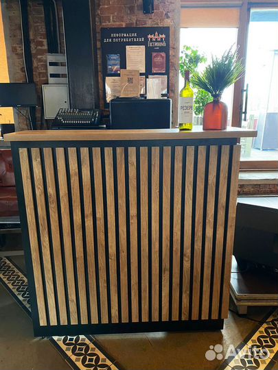 Стойка ресепшн с подсветкой на заказ