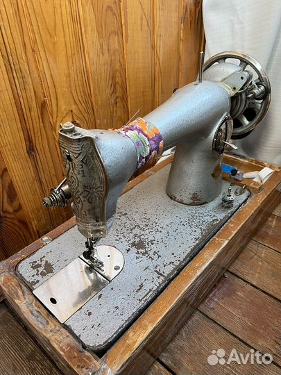 Швейная машина