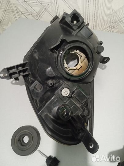 Фары на toyota rav 4 2поколение 2004 гв