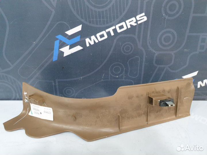 Обшивка салона задняя правая Chevrolet Trailblazer